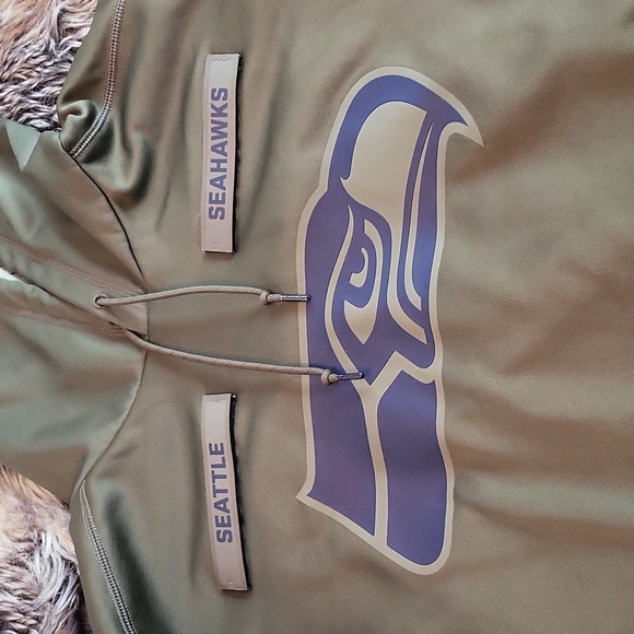 Seahawks Salute to Service Hoodie - Picture 5 of 10